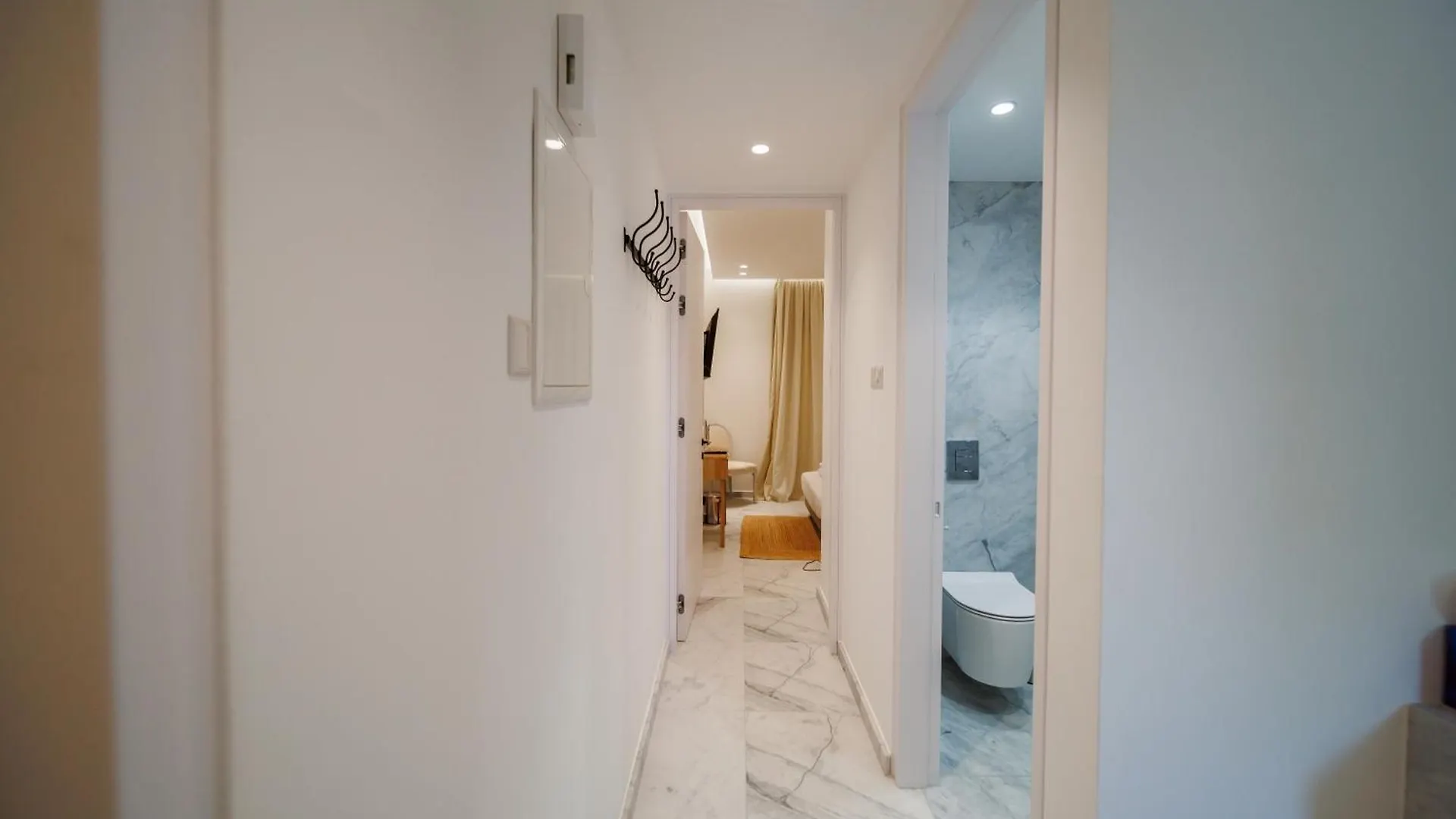 Luxurious 2Bed City Apartment Larnaca 0*,