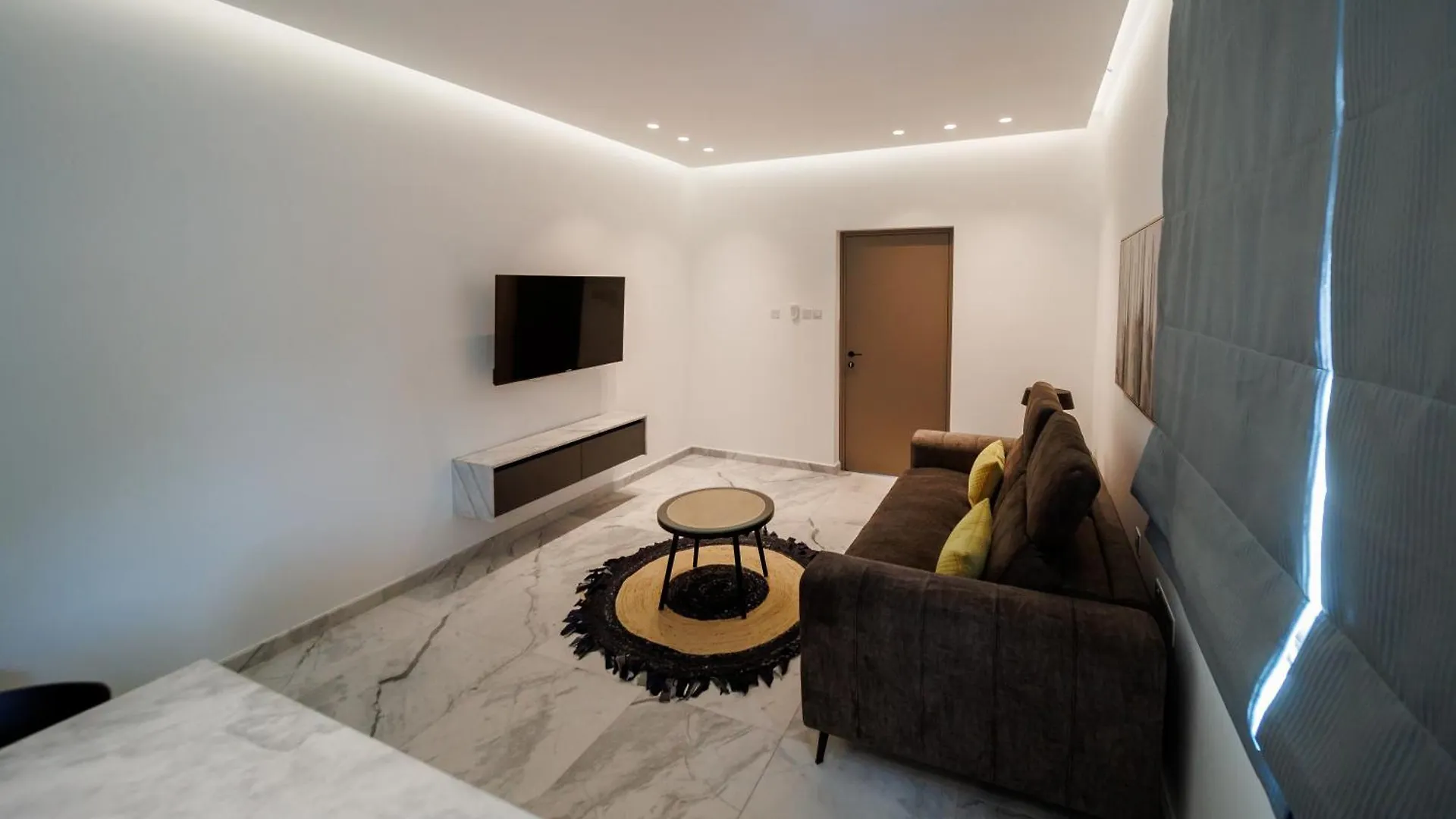 Luxurious 2Bed City Apartment Larnaca